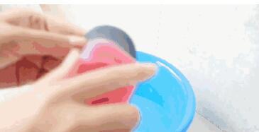 長(zhǎng)痘？閉口？粉刺？你的氣墊粉撲該洗洗啦！